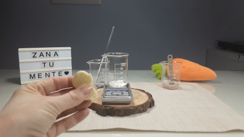 Corrector de ojeras o iluminador natural antiarrugas