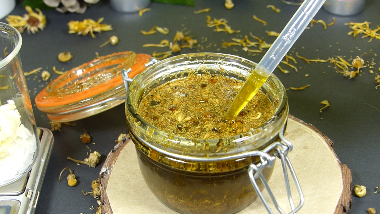 aceite u oleato de oliva con manzanilla y calendula